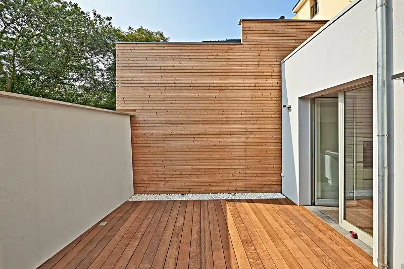 Droits et devoirs : comprendre les règles autour des murs mitoyens