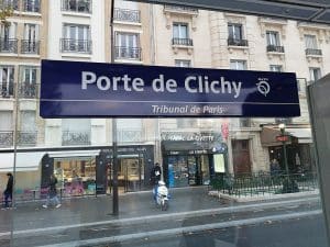 La station de bus - Tribunal de Paris - Porte de Clichy